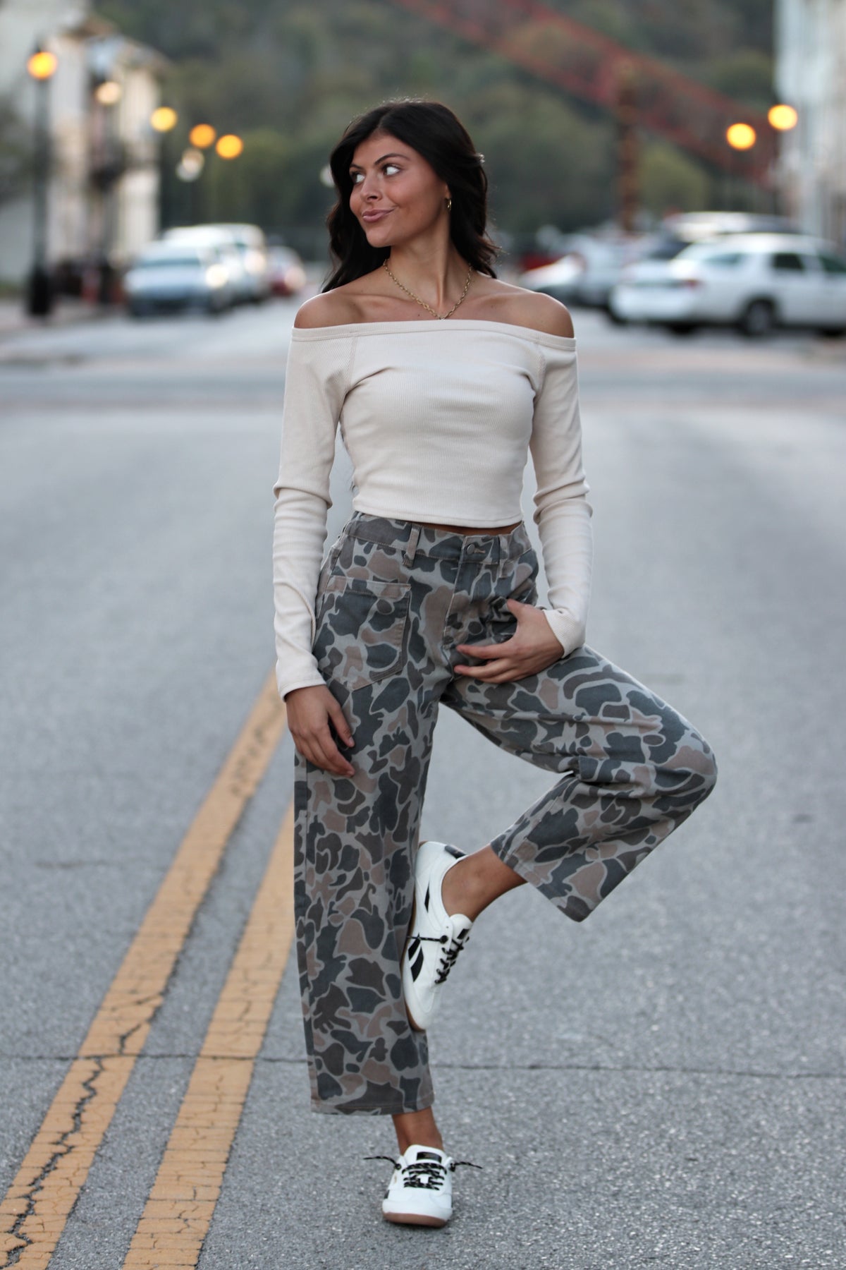 OFF-SHOULDER LONG SLEEVE CROPPED RIBBED KNIT TOP Light Khaki