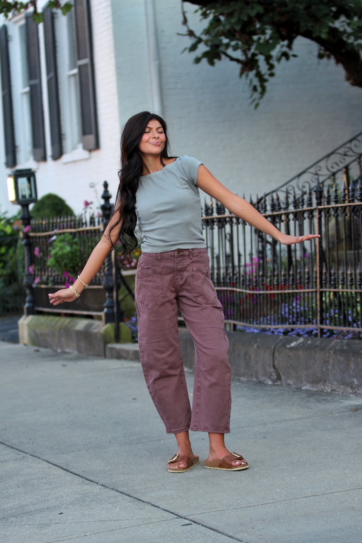 Solid Square Patch Pocket Barrel Jeans